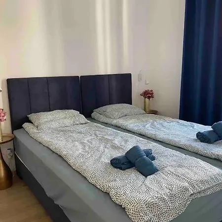 Elisabeth Blue With Parking Βουδαπέστη