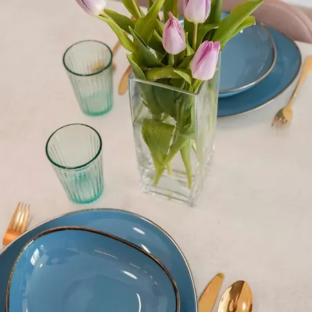 Elisabeth Blue With Parking